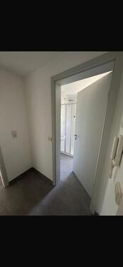 Foto - 2- Zimmer Wohnung mit Einbauküche und kleiner Terrasse in LE