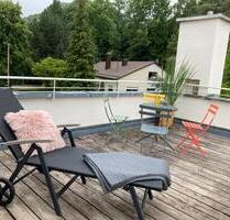 Moderne DG-Wohnung mit großer Dachterrasse – möbliert – über den - Heubach