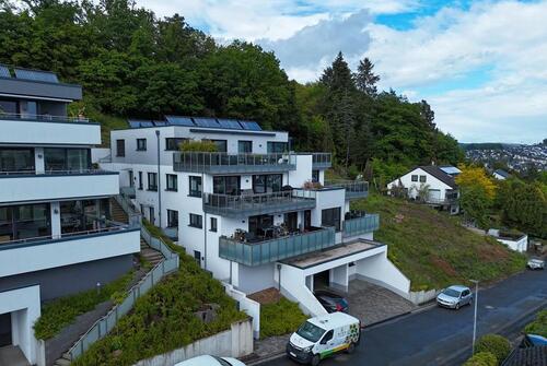 Foto - Exklusive Terrassenwohnung mit Panoramablick und Aufzug - in schönster Herborner Aussichtslage