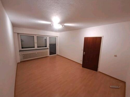 Foto - KL-Stadtmitte-3Zimmer-Küche-Bad+Einbauküche+Balkon