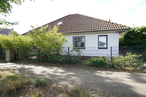 Foto - Charmanter Bungalow mit Terrasse und praktischem Carport