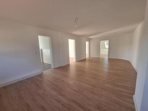 Foto - Ruhe pur! - Drei-Zimmer-Dachgeschosswohnung im Grünen zu vermieten