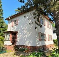 Altbauvilla mit 5 Räumen und schönem Garten in Hohen Neuendorf