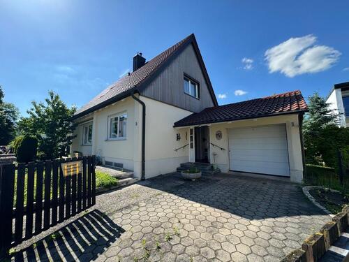 Foto - Möbliertes Haus in zentraler Lage an Baufirma zu vermieten!