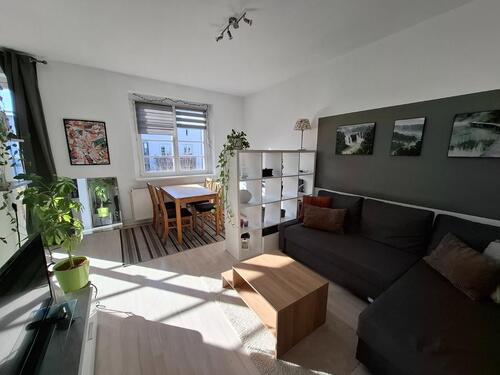 Foto - Helle 1-Zimmer-Dachwohnung mit großem Balkon in Hannover-List