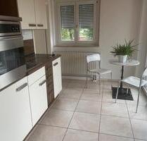 Helle 2-Zimmer-Wohnung mit EBK ab April in Kulmbach-Leuchau