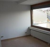 2 Zimmer Wohnung DG mit offnener Küche - Düsseldorf Stadtbezirk 8