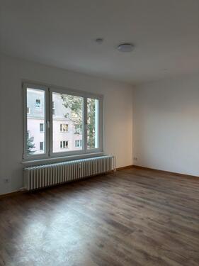 Foto - Bezugsfrei 2 Zimmer Wohnung 55m2 saniert+Balkon+Keller von Privat