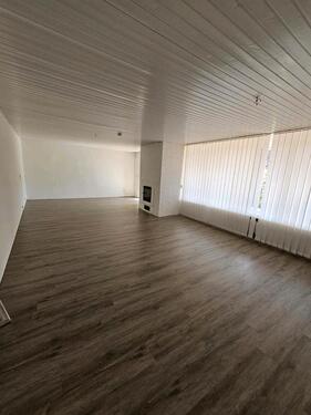 Foto - Großzügige 3-Zimmer-Erdgeschosswohnung mit Kamin und Garten