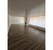 Großzügige 3-Zimmer-Erdgeschosswohnung mit Kamin und Garten - Munster