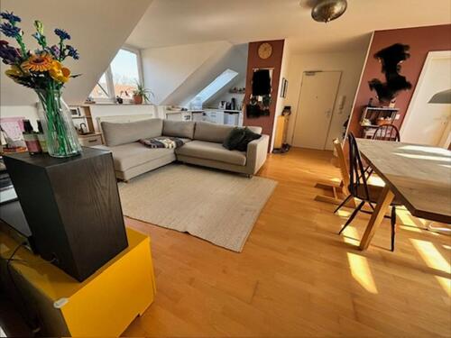 Foto - Großzügige helle 3-Zimmer DG Wohnung, 81549 München- Pennstraße.