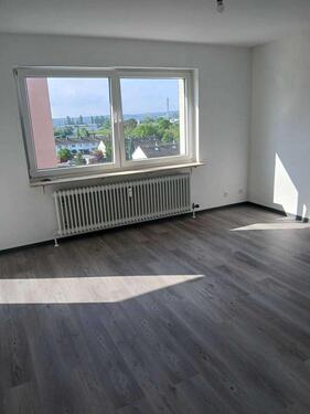 Foto - Neu renovierte 2-Zimmer-Wohnung mit Balkon in Dietzenbach