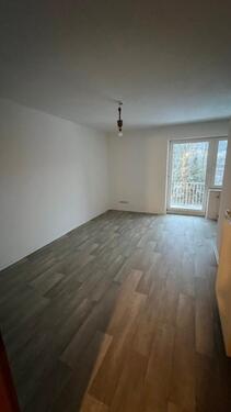 Foto - 2-Raum-Wohnung mit toller Aussicht und neuem Bodenbelag!