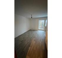 2-Raum-Wohnung mit toller Aussicht und neuem Bodenbelag! - Olbernhau