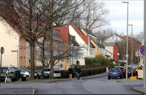 Foto - Wohnung mit kl. Garten - 900,00&nbsp;EUR Kaltmiete, ca.&nbsp; 106,00&nbsp;m&sup2;