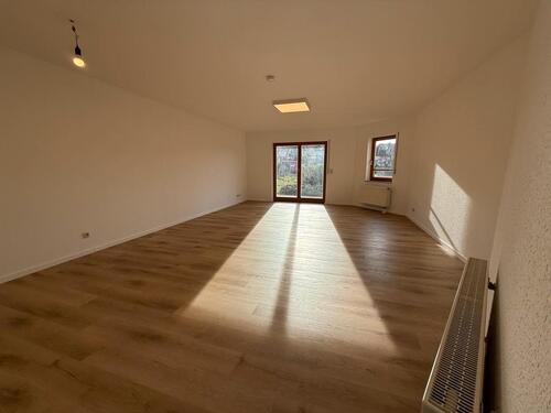 Foto - Frisch renovierte & moderne 2-Zimmer EG Wohnung mit Terrasse