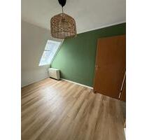 Große und helle 4-Zimmer DG Wohnung in Siggelkow (62 qm) - Ruhner Berge