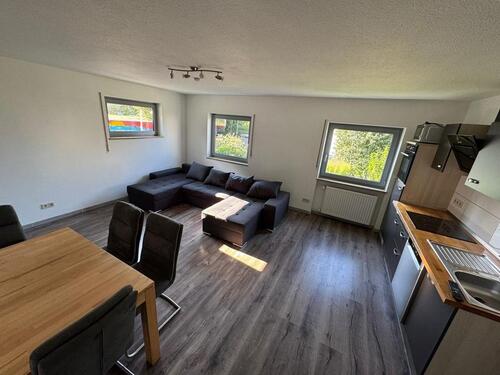 Foto - 2-Zimmer Wohnung mit Einbauküche und kleiner Terrasse