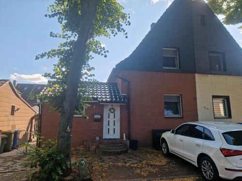 Foto - Schöne gepflegte Haushällfte mit Garten in ruhiger Lage(Sackgass)