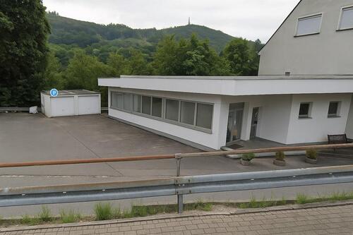 Foto - Firmengebäude für Gewerbe, Handel, Handwerk, Büro Lager Immobilie