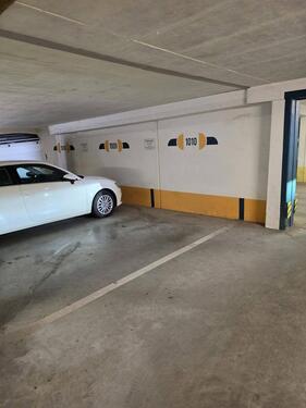 Foto - Tiefgaragenstellpl.zu vermieten: Gerresheim, An der Kaiserburg 25