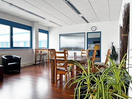 Foto - 432 m² großer Bürokomplex im Gewerbegebiet, auch für Bürogemeinschaften- Ab sofort zur Miete!