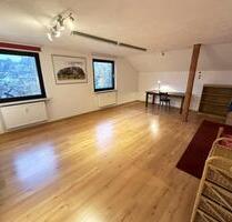 Helle Dachgeschosswohnung in Blaibach