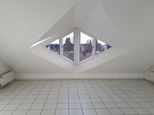 Foto - Helle 2,5 Zimmer Dachgeschosswohnung in Marl, zentrale Lage