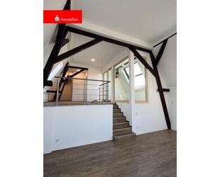 Exklusive Dachgeschosswohnung mit 5 Zimmern, Fußbodenheizung und Aufzug - Gotha