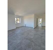 ** Neubau genießen: Komfort trifft auf ruhige Lage nahe dem Stadtkern ** - Waldbröl