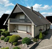 Sehr gepflegtes großes Einfamilienhaus, Vollkeller von Privat - Delmenhorst Bungerhof