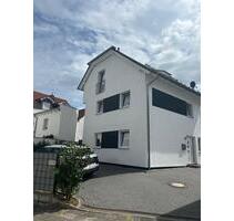 Modernes Haus - 1.900,00&nbsp;EUR Kaltmiete, ca.&nbsp; 133,00&nbsp;m&sup2; in Rödermark (PLZ: 63322)