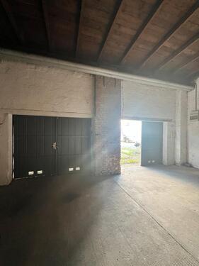 Foto - Günstige ebenerdige Garage und Lagerfläche