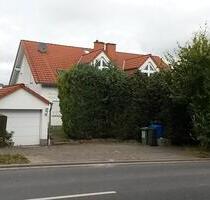 Sonnige Doppelhaushälfte mit ELW, großem Garten und Badeteich - Armsheim