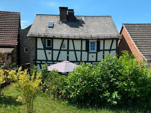 Foto - 8 Zimmer Einfamilienhaus zur Miete in Schmitten im Taunus
