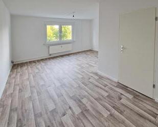 ALLES MIT DABEI! - Spielplatz, Balkon + nette Nachbarn! - Neubrandenburg Datzeberg