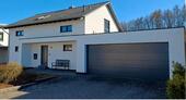 Foto - Modernes Einfamilienhaus, Doppelgarage, Garten (provisionsfrei)