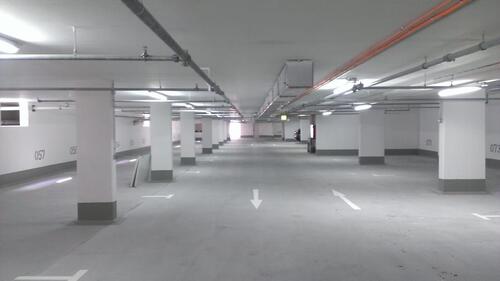 Foto - Tiefgaragestellplatz - 85,00 EUR Miete,