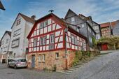 Foto - Charmantes, saniertes Fachwerkhaus in Ortenbergs Altstadt mit Balkon und WBS-Pflicht
