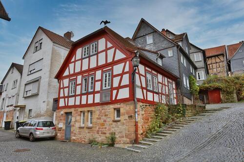 Foto - Charmantes, saniertes Fachwerkhaus in Ortenbergs Altstadt mit Balkon und WBS-Pflicht