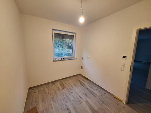 Foto - Zu vermieten ab 1.4.2026: Erdgeschosswohnung in Zweifamilienhaus