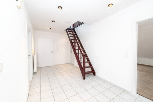 Foto - Bassenfleth: Helle 3,5-Zimmer Maisonette-Wohnung mit Balkon