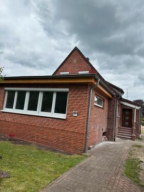 Foto - Einfamilienhaus mit Einliegerwohnung