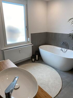Foto - 4,5-Zimmer-Wohnung mit Garten, Balkon und Garage in Toplage