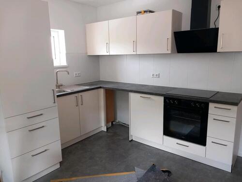 Foto - Neu sanierte 2,5 Zimmer-Zimmer-Wohnung