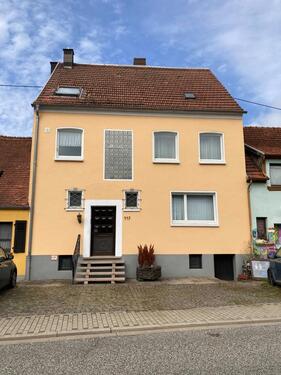 Foto - Stadtnahes Einfamilienhaus mit Einliegerwohnung