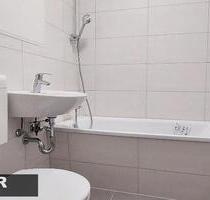 große 5 Zimmer mit Balkon frisch saniert - Zwickau Neuplanitz