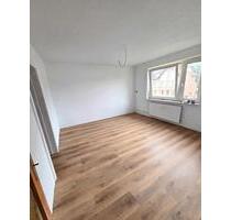Frisch renovierte 3-Zimmer-Wohnung mit 2 Bädern & neuer Küche - Schwarzenbek