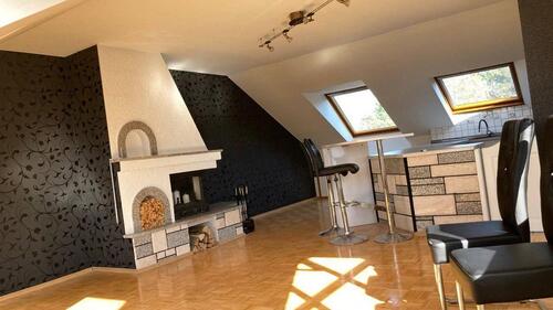 Foto - Helle 3-Zimmer-DG-Wohnung mit Loggia und Kamin