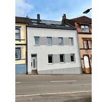 Kernsanierte 2,5 ZKB Miet Wohnung KFW55 Pirmasens